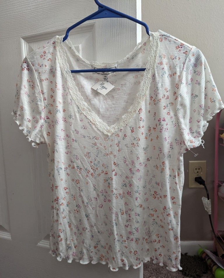 Floral Top With Lace XL