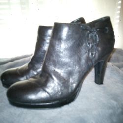 Black Boot Size 7