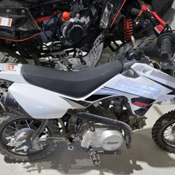 SSR DIRT BIKE 110CC