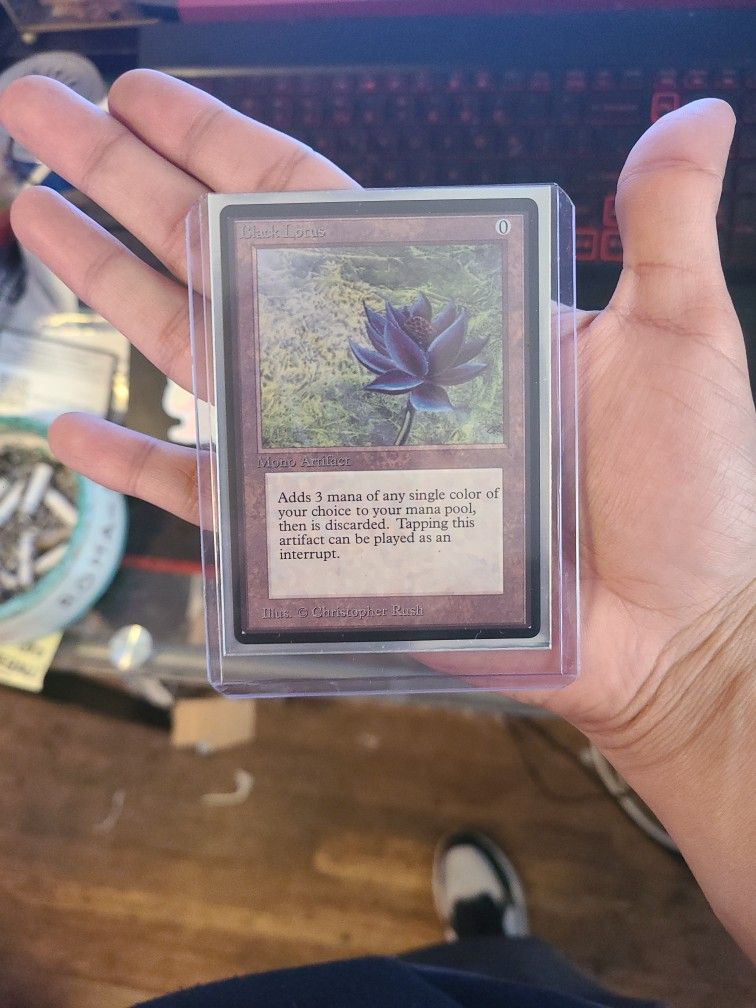 black lotus mtg cards Magic: The Gathering Necklace Miniature Card Limited edition with a unique authenticity card! Florida woman crafts mega-lifelike MTG