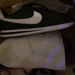 Nike Cortezes