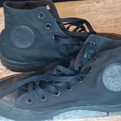 Black Converse Special Edition