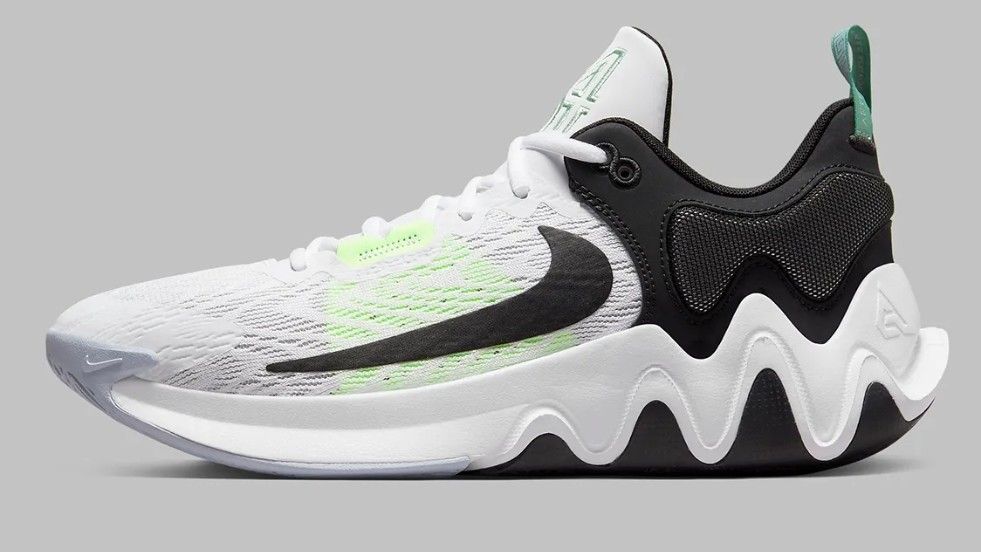 Nike Giannis Immortality 2 Size 9