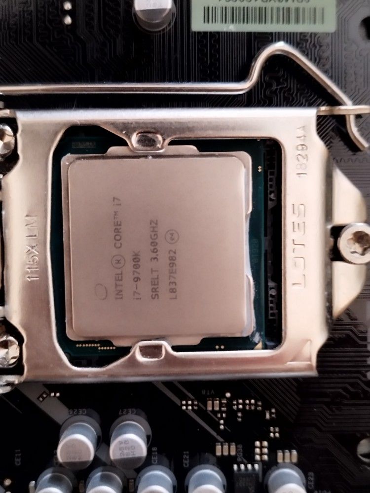 Bundle Intel i7 9700kasrock z390 phantom gaming 4s ib motherboard