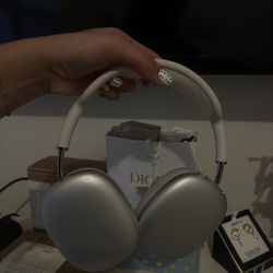 Apple Air Pod Max ( Silver ) 