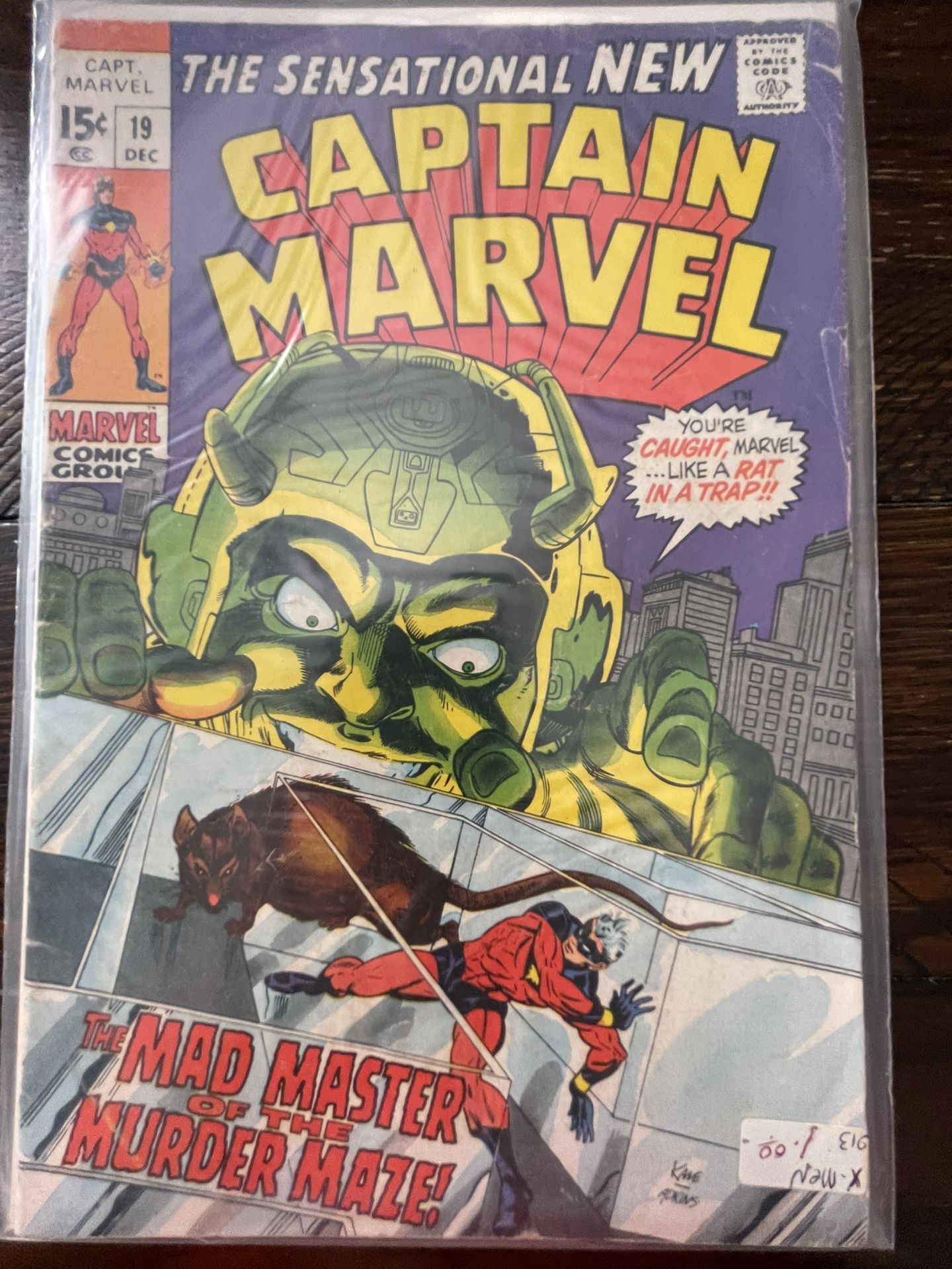 Captain Marvel #19 (Mad Master of the Murder Maze)Marvel 1969