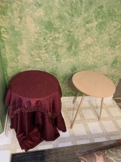 Light weight stands with glass top and decor