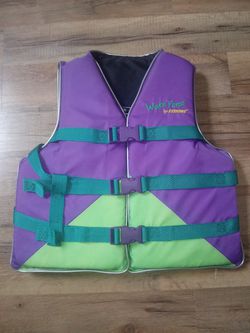 Ski vest life jacket