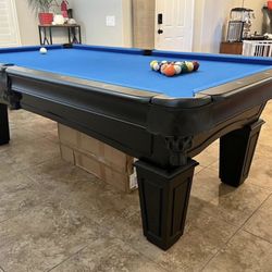Pool Table ( Free Delivery & Set Up ) 