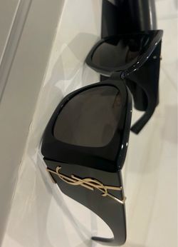 YSL saint laurent