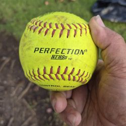 BUCKET OF 30 USED SOFTBALLS ( SEE PICS) LOCATED IN GLENDORA.  SEE MY PAGE FOR OTHER BASEBALL/ SOFTBALL EQUIPMENT FOR SALE "CHEAP". 