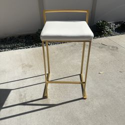 4 Counter Bar Stools