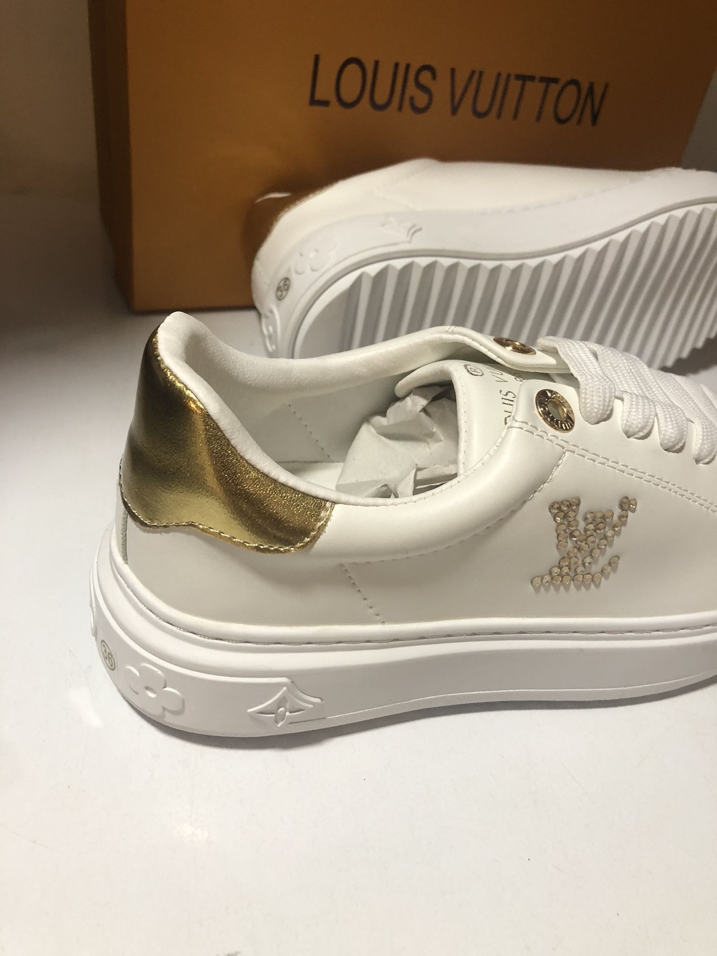 Time Out Sneakers 36,37,38