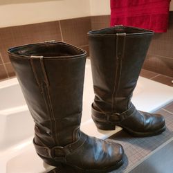 Ladies Harness Boots Size 8
