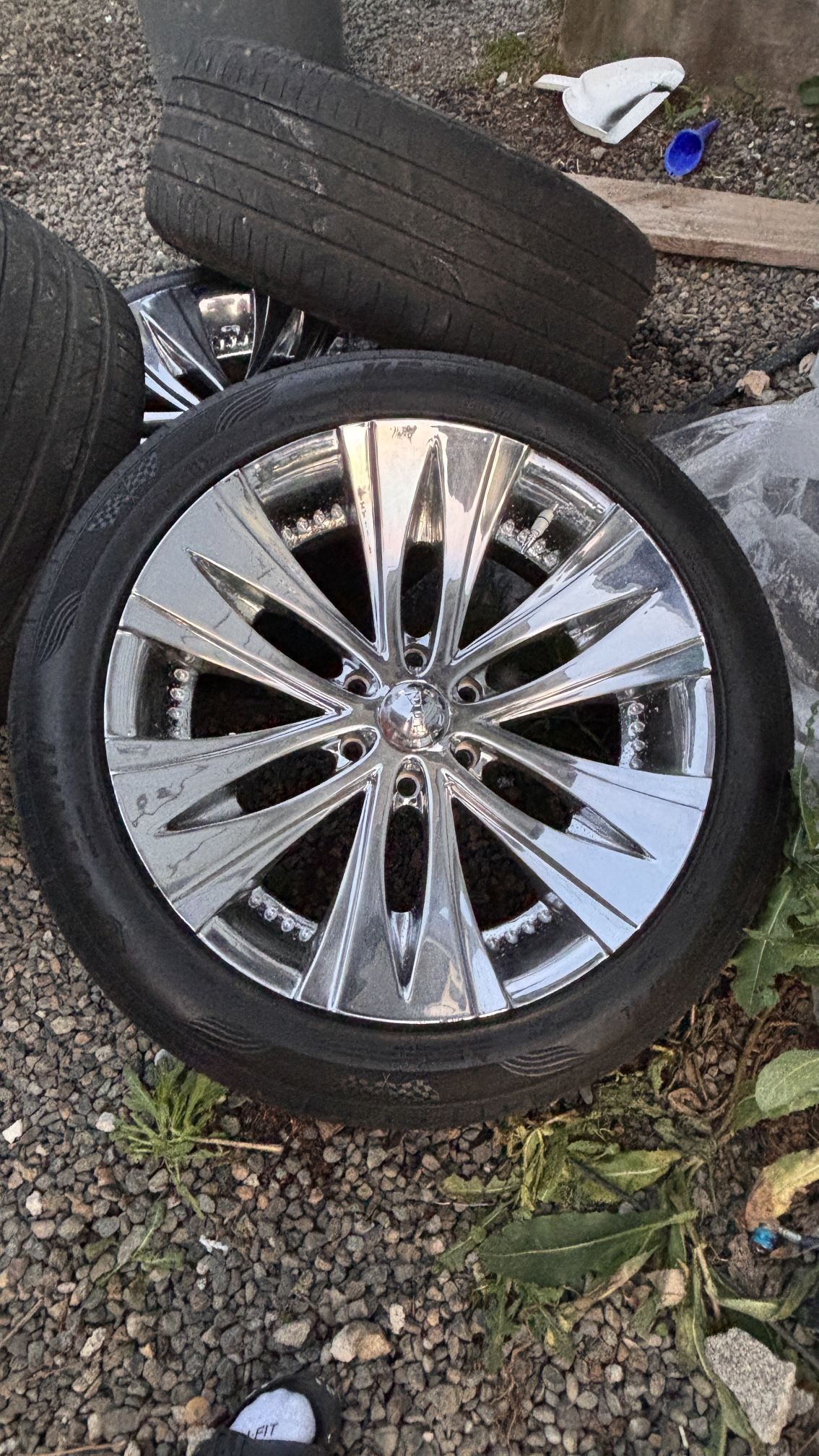 22” DUB Chrome Rims w/ tires– Fits Trucks/SUVs