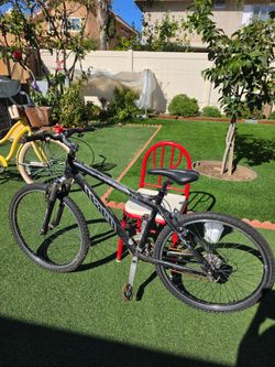 Haro V-Series V1 Mountain Bike – 26" Wheels / Front Suspension