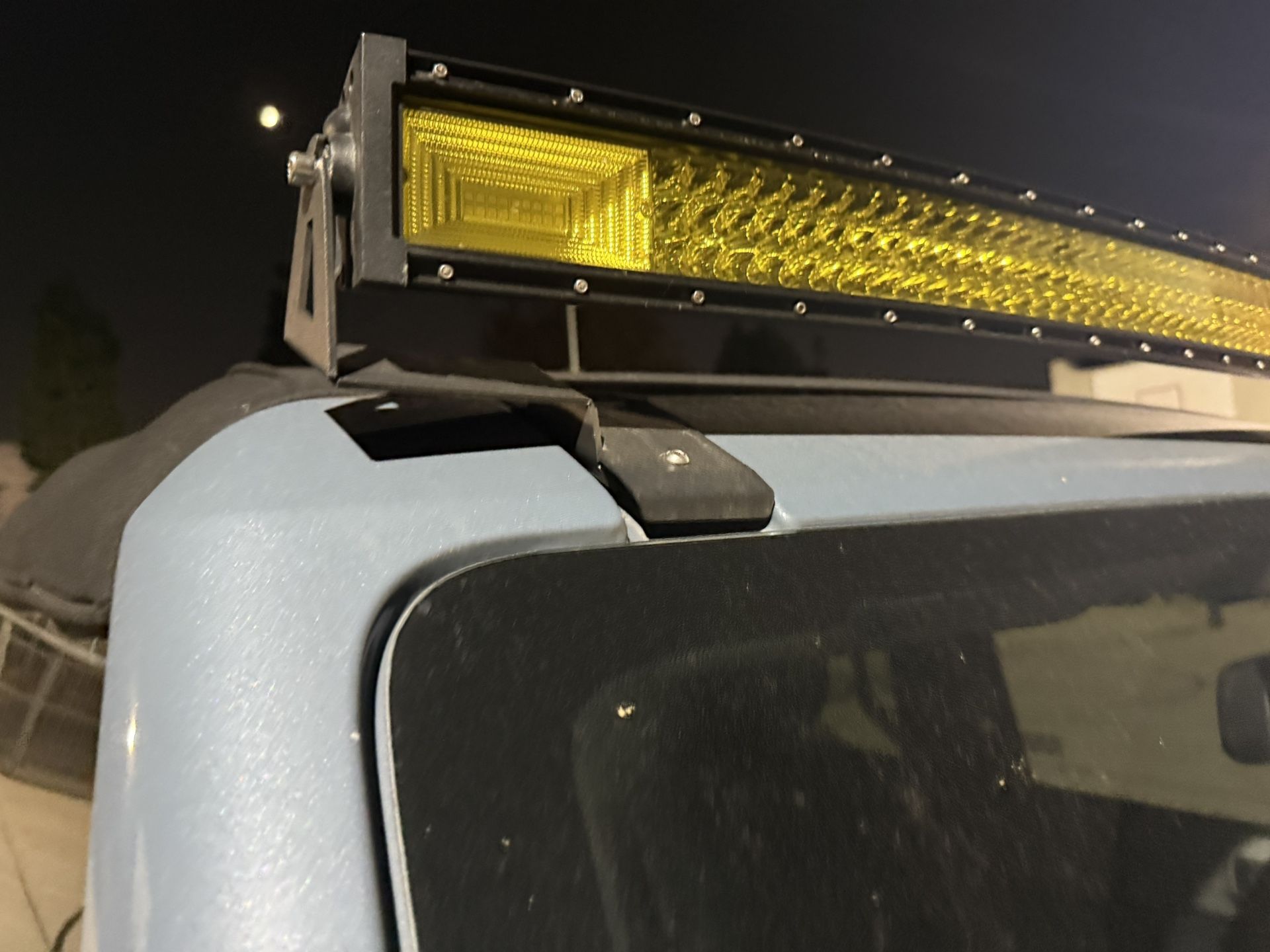 52” Curved LED Amber Light Bar + Bronco Mount