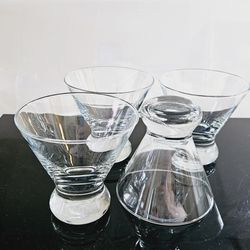 Set of 4 Clear Glass 4"×4" Martini Scotch Whiskey Drink Glasses Set with Solid Heavy Bases.

Pre-owned in excellent clean condition. No chips or crack
