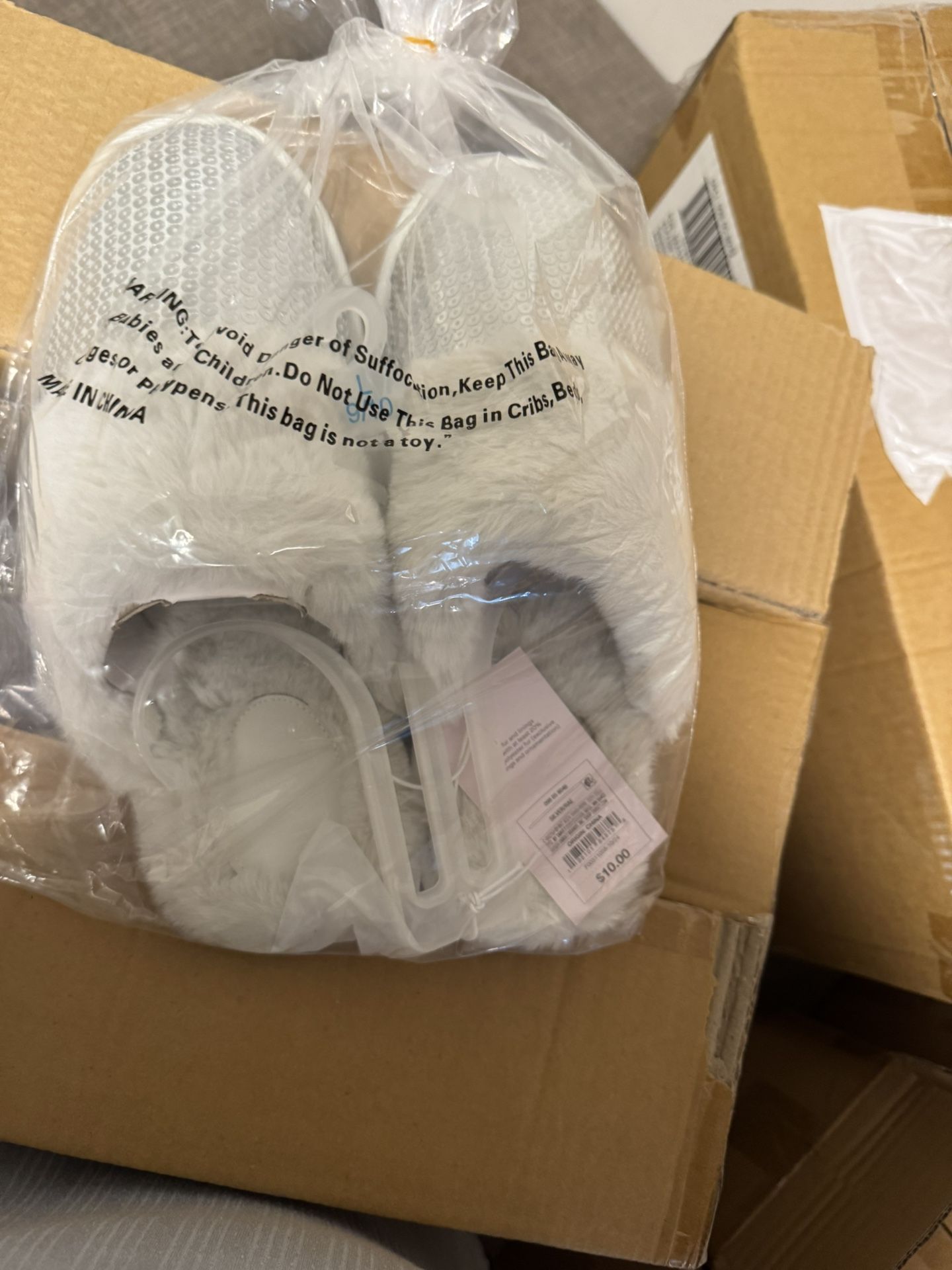Slippers 