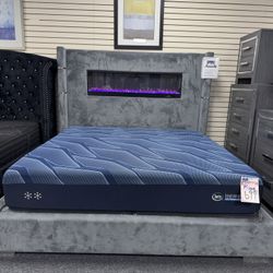 King Size Bedframe. 🚚WE DELIVER🚚