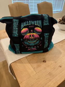 Disney Halloween 2023 Wicked Spooky - NEW