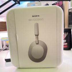 Brand New SONY WH-1000XM5