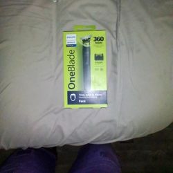 Norelco 360 One Blade Rechargeable Shaver 