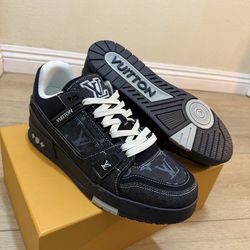 Lv trainer shoes