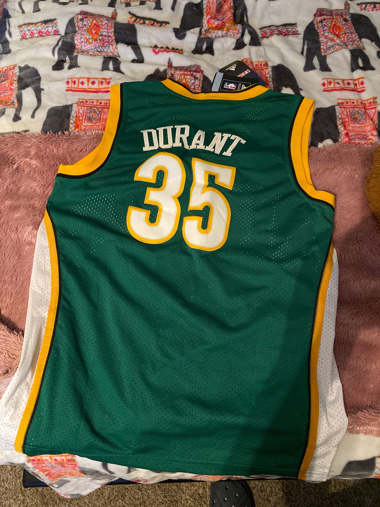 Kevin Durant Seattle SuperSonics Basketball Jersey Medium for Sale in  Myrtle Beach, SC - OfferUp