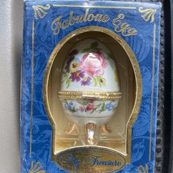 Fabulous Egg Genuine Porcelain 