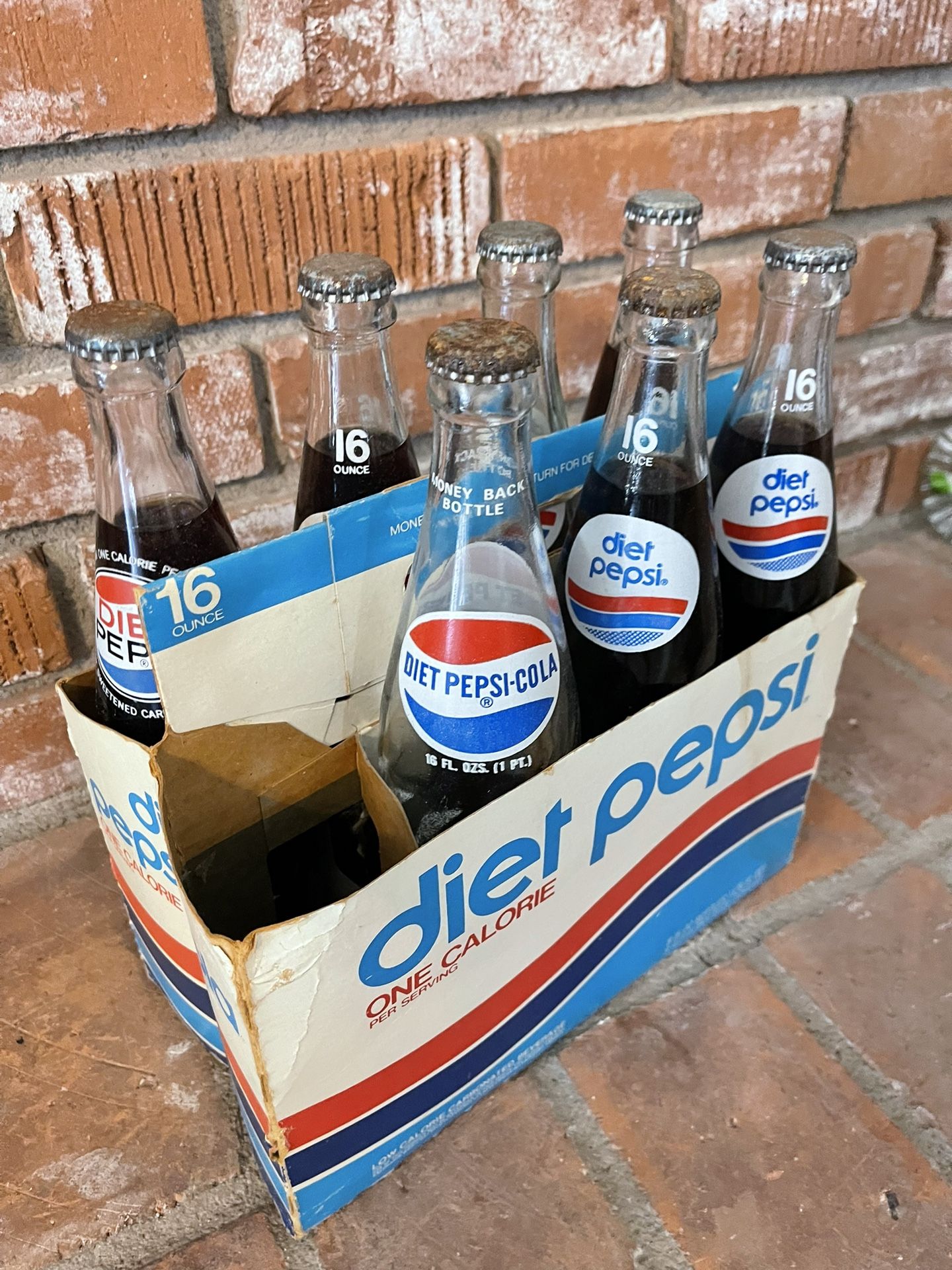 Vintage Diet Pepsi 8-Pack (7 Bottles) with Original Packaging
