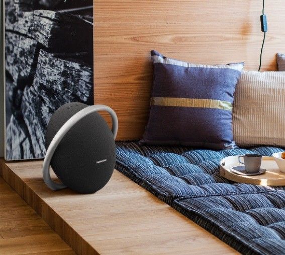 Onyx Studio 8 -- Portable Bluetooth Speaker