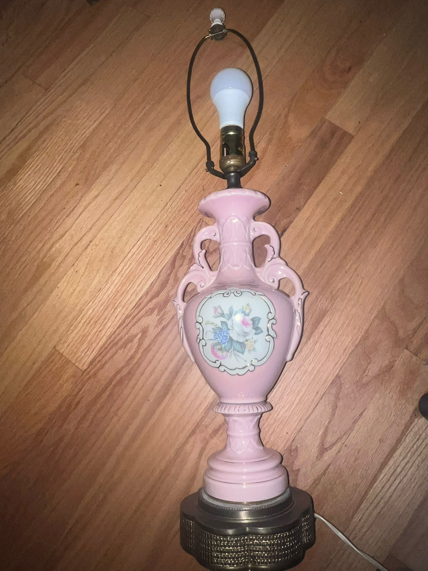 Antique Victorian Earn Lamp
