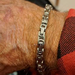 Stainless Steel Byzantine Bracelet 8 In