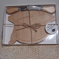 Graduation Chees Boord Sets New 