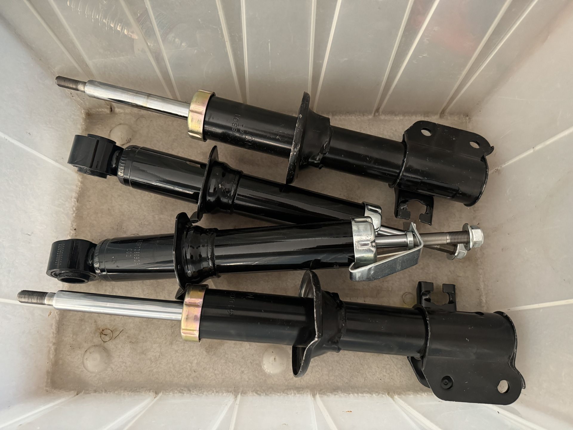 Struts Shocks Toyota Corolla Struts 98-01 New Open Box