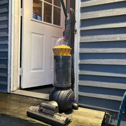 Dyson Vacuum Ball Upright