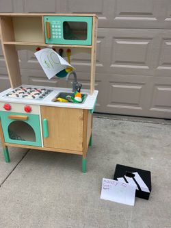 Beautiful toy kitchen