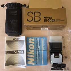 Nikon SB-50 DX Speedlight (Flash)