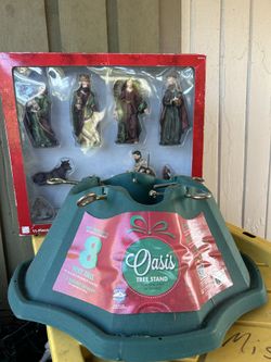 Tree Stand And Xmas Decor