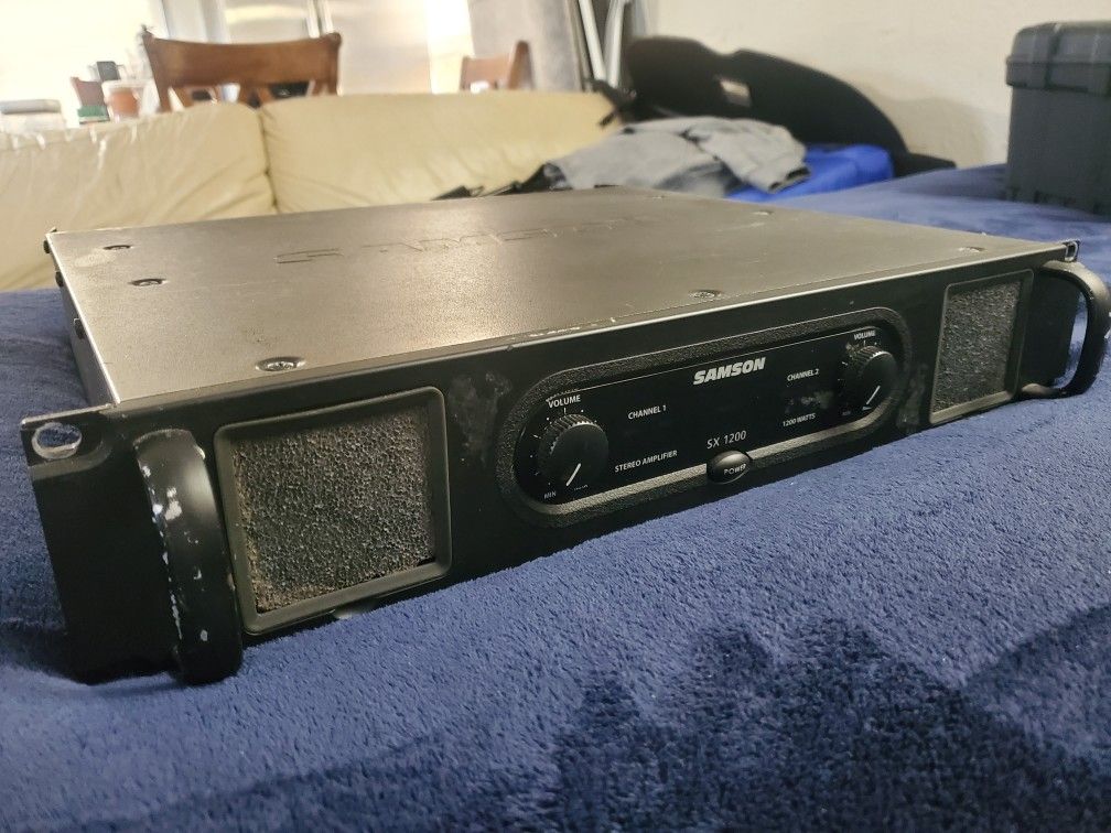 Samson Power Amplifier