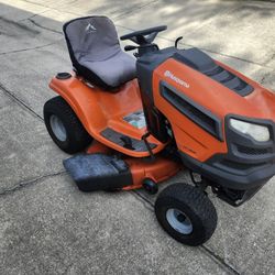 2018 Husqvarna YTH18542 riding mower,  18.5hp engine,  42" deck and auto transmission, Many new parts, Runs good, delivery available. 