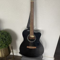  Full Size Black Guitar  (Lauren Canyon)