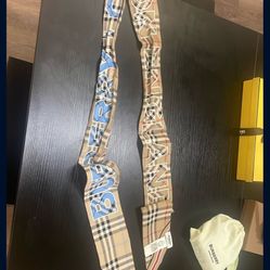 Burberry Scarf 