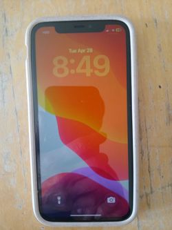 Trade iPhone 11 for phone with headphone Jack +