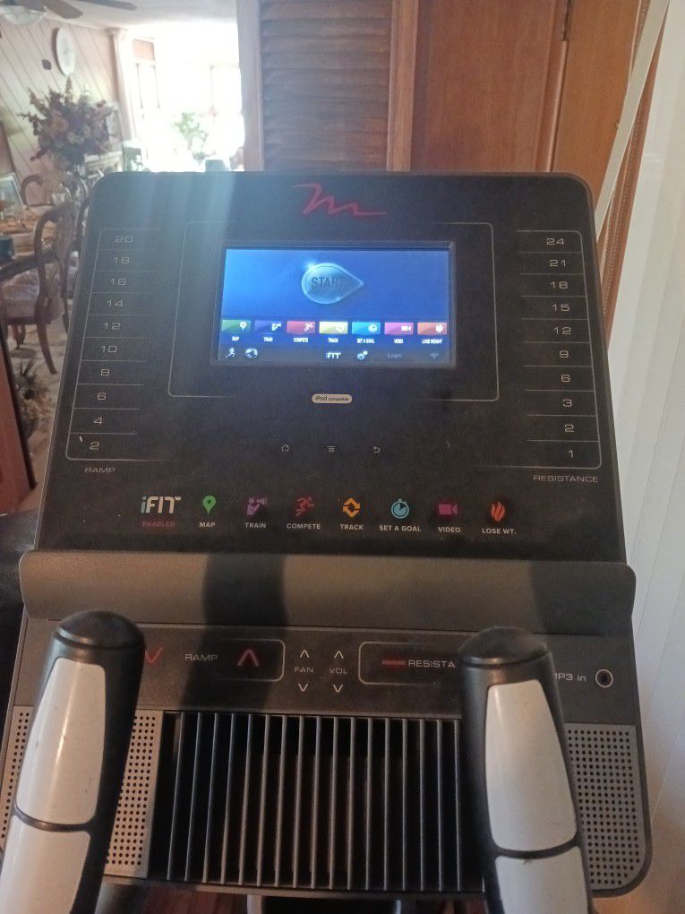 FREEMOTION ELLIPTICAL 845 $500 Reduced To $430 If Picked Today $400. Reduced To $300.00