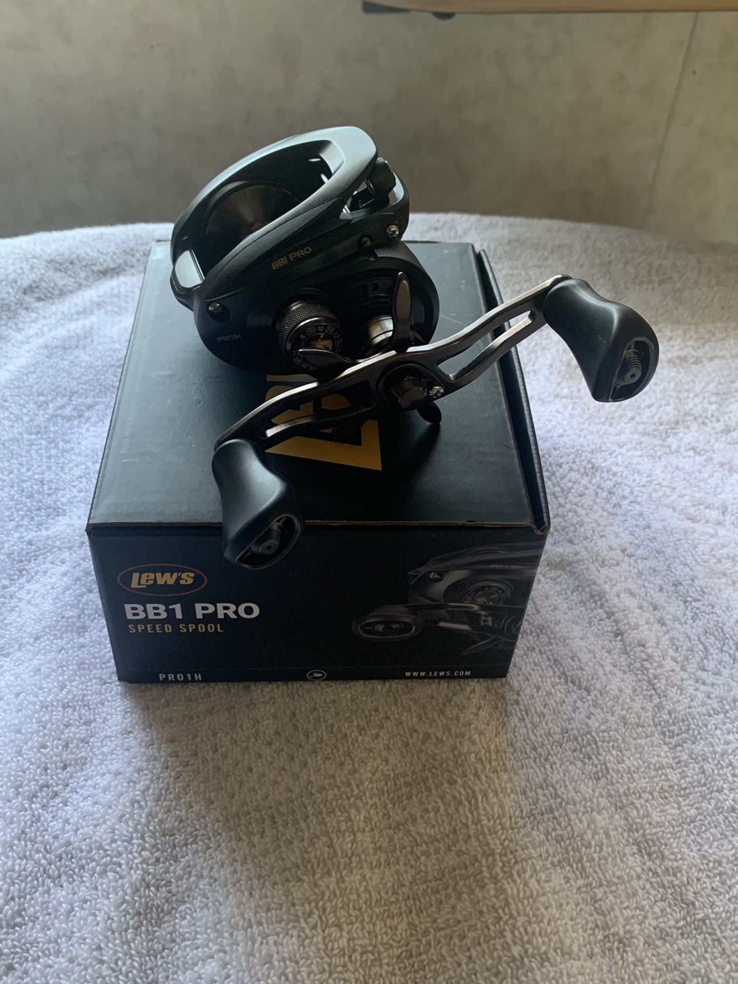 Lew's BB1 Pro Speed Spool Reel for Sale in Texas City, TX - OfferUp