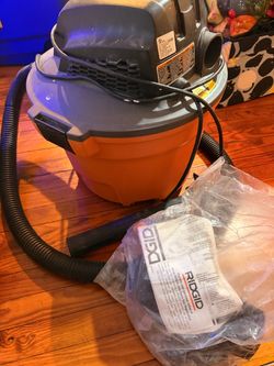 Commercial wet dry vacuum 9 gallons