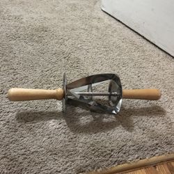 Croissant Cutter