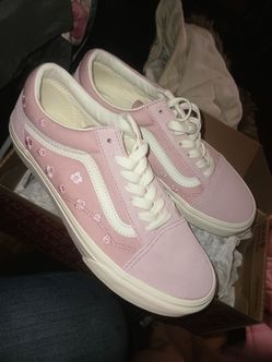 Light pink flower vans